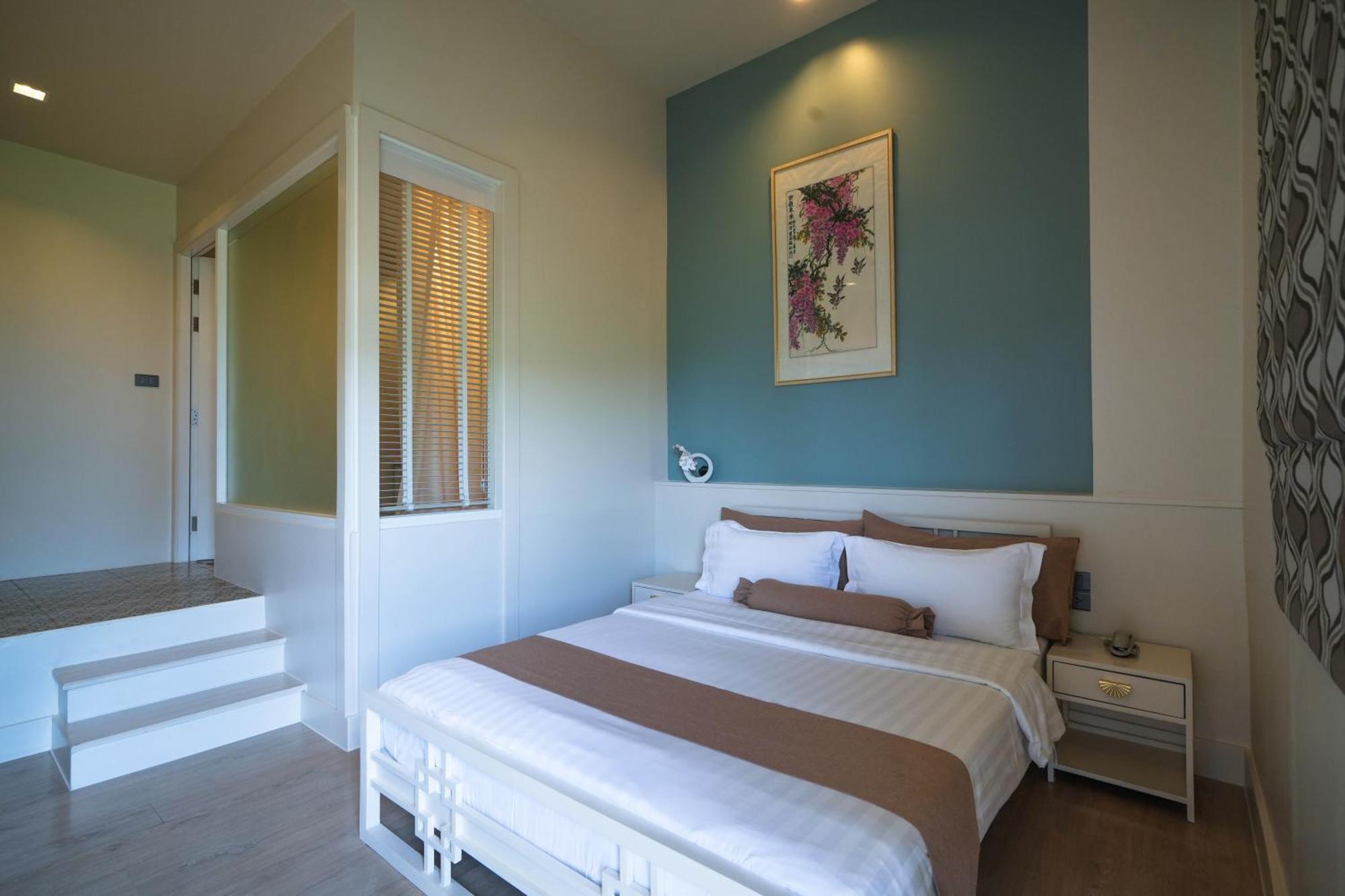 O'Nya Phuket Hotel Екстериор снимка