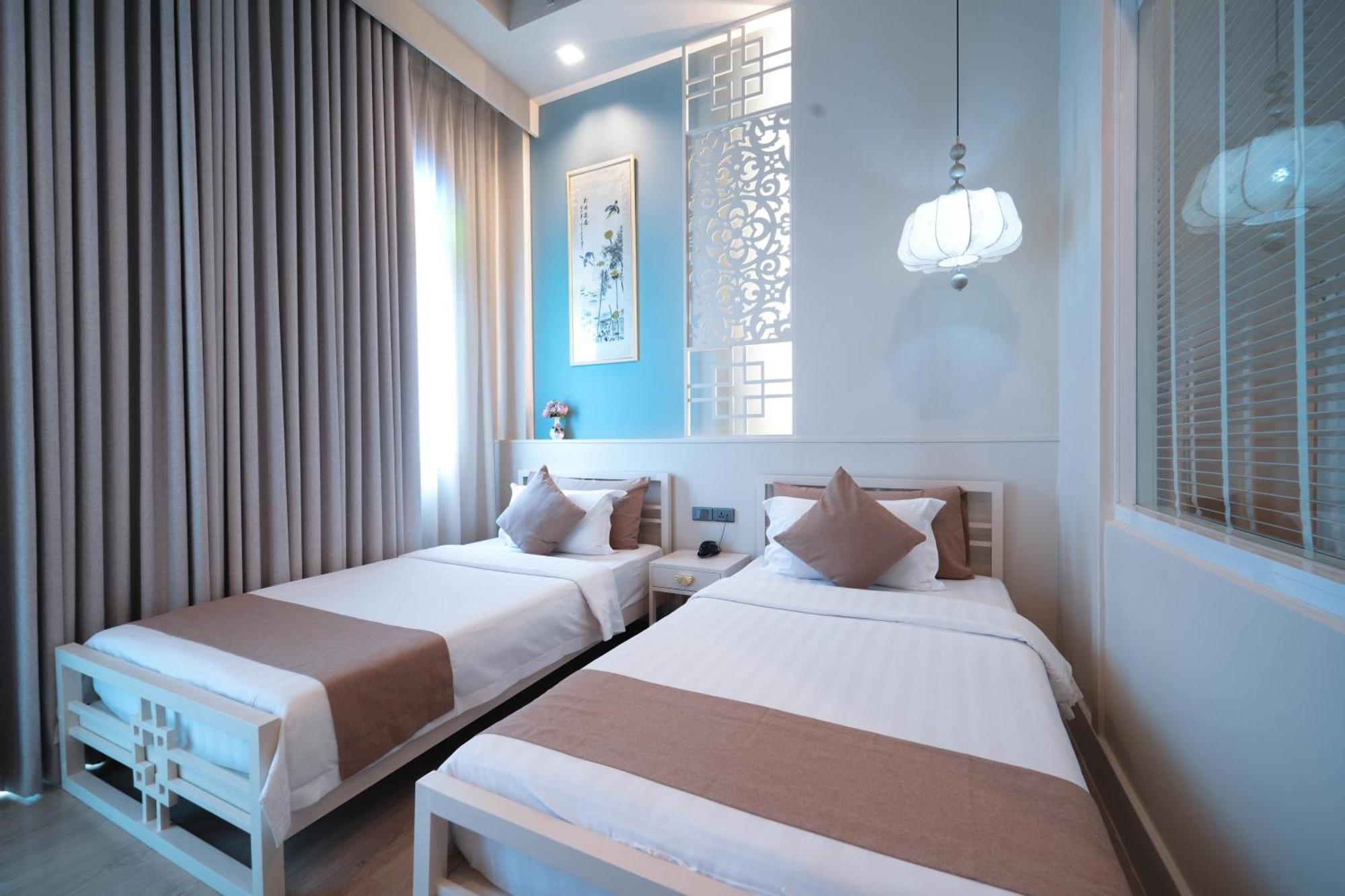 O'Nya Phuket Hotel Екстериор снимка