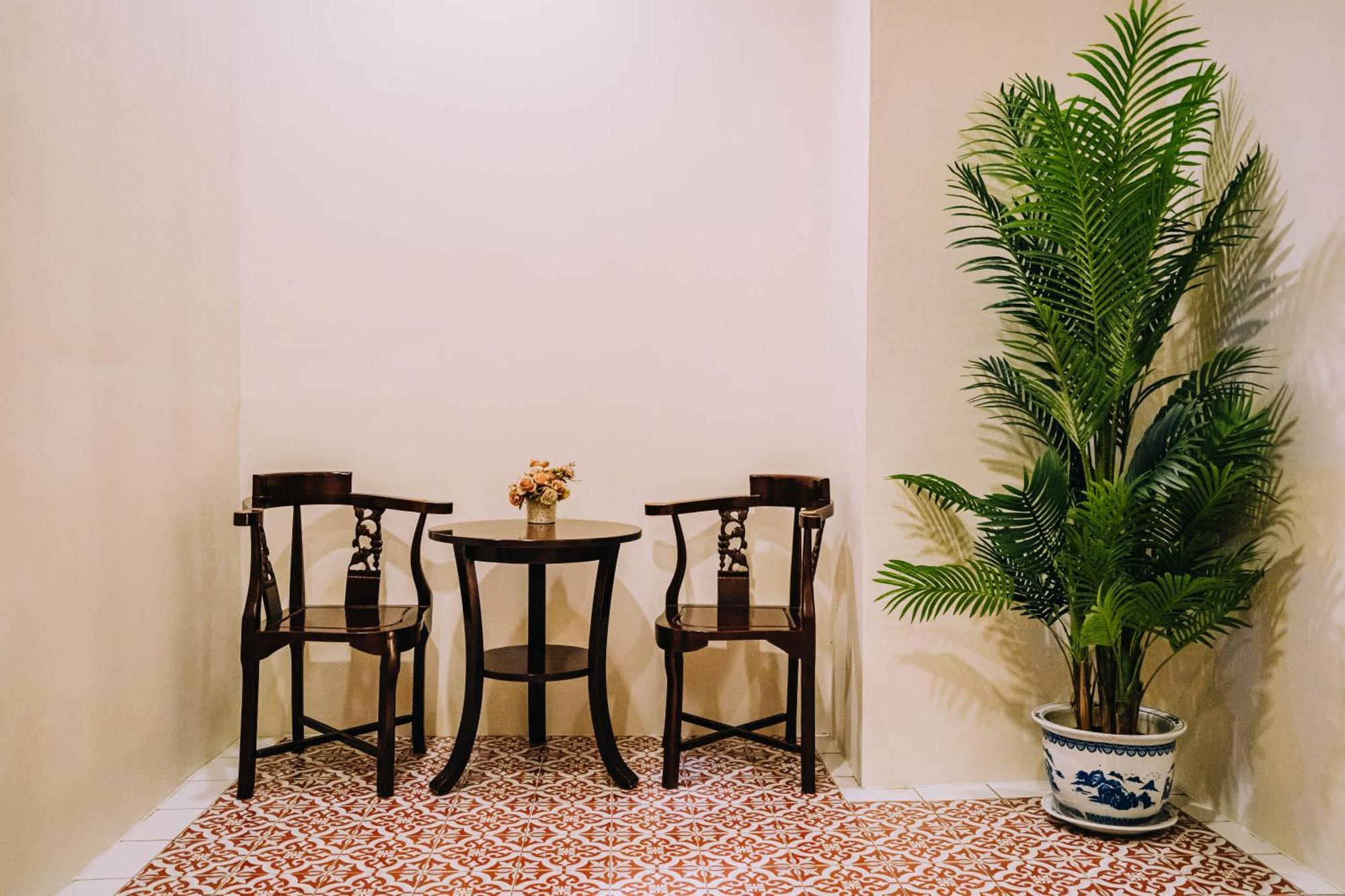 O'Nya Phuket Hotel Екстериор снимка