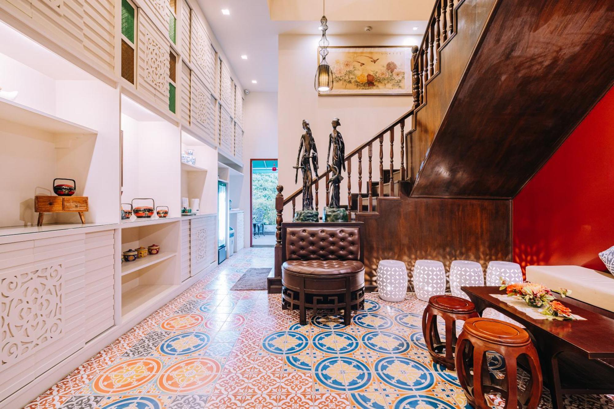 O'Nya Phuket Hotel Екстериор снимка