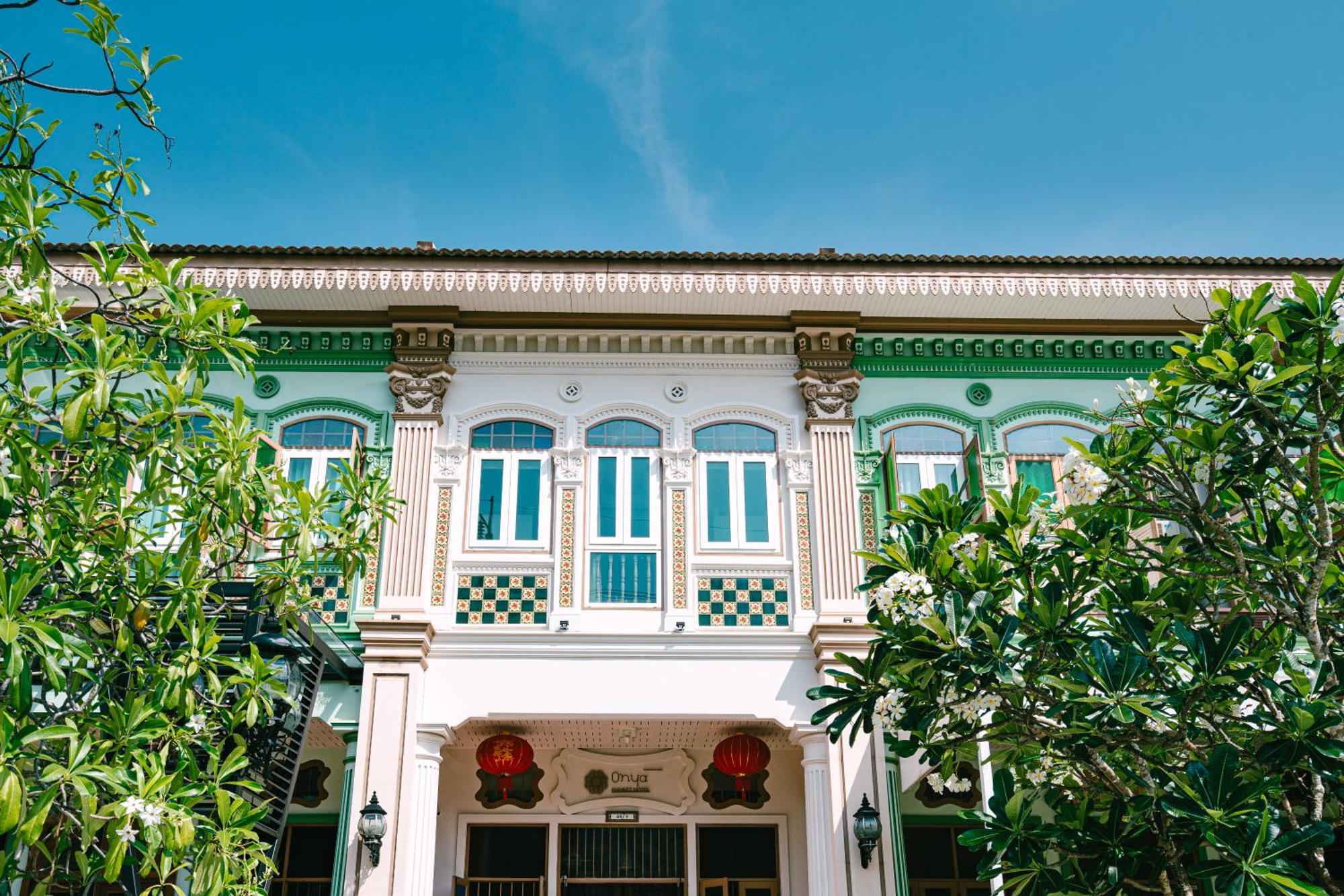 O'Nya Phuket Hotel Екстериор снимка