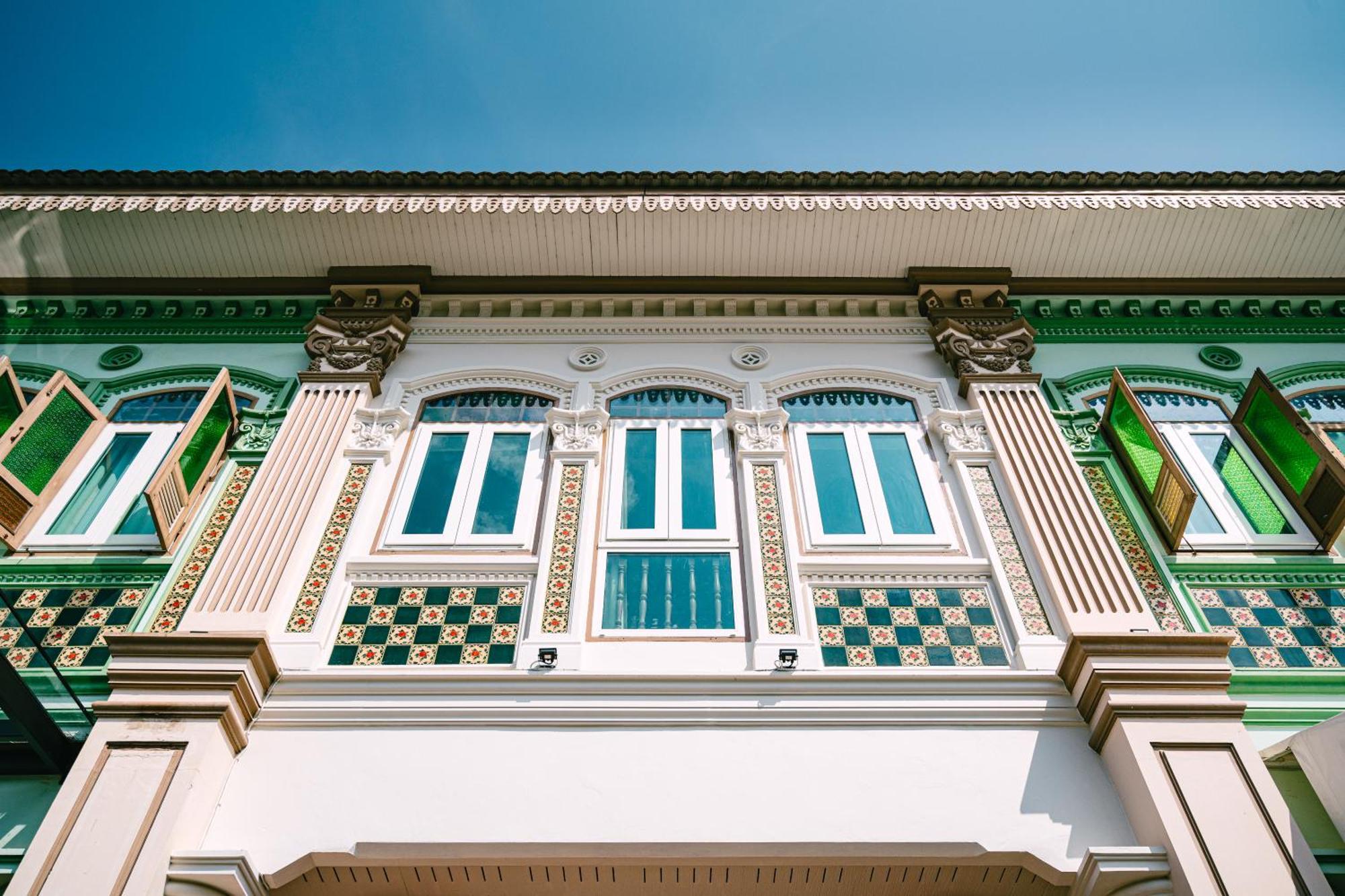 O'Nya Phuket Hotel Екстериор снимка