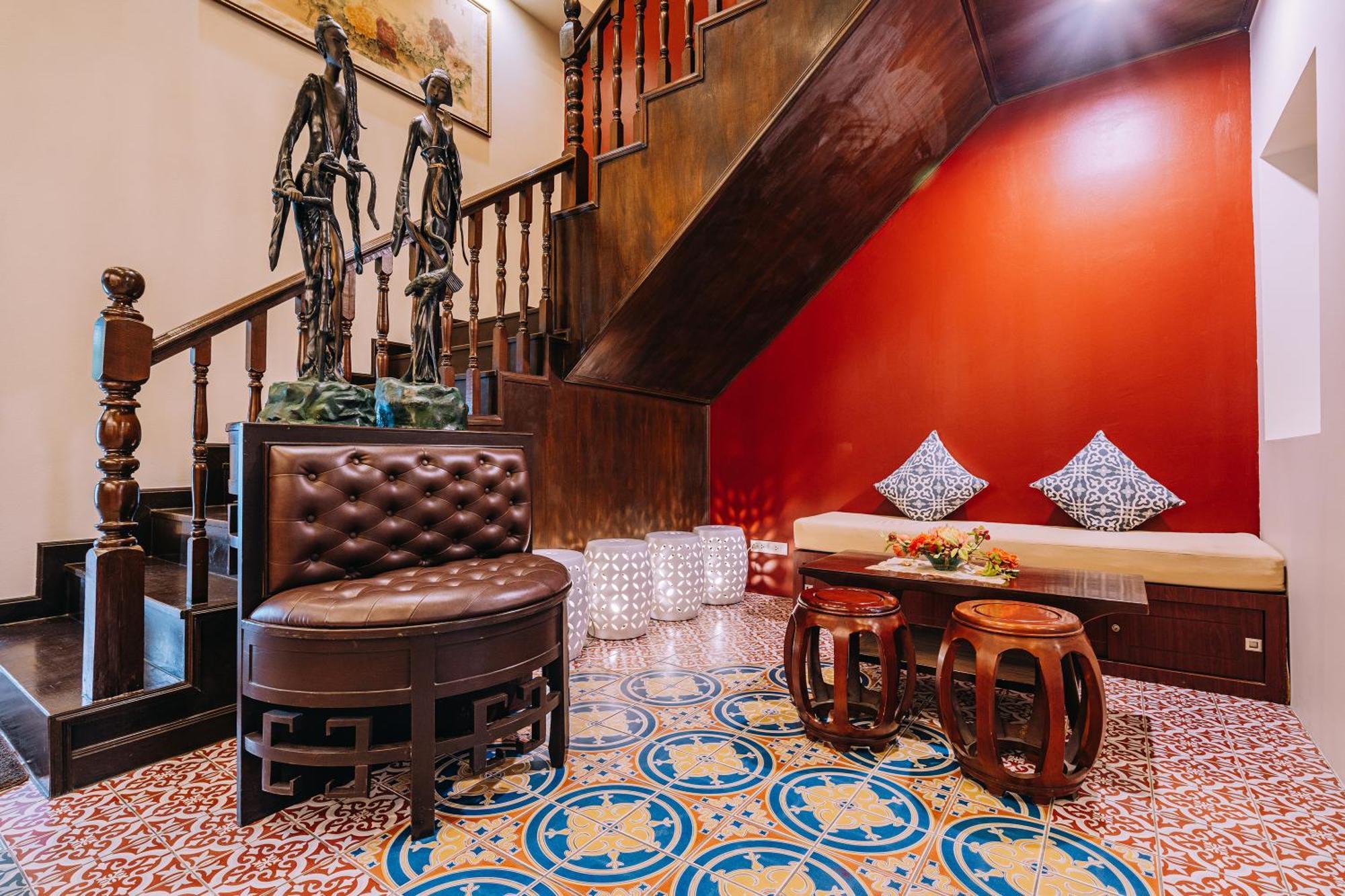 O'Nya Phuket Hotel Екстериор снимка